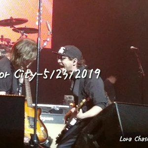 Meet your Posher, Lora storey